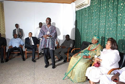 The Vice-Chancellor addressing the Chief and his delegation